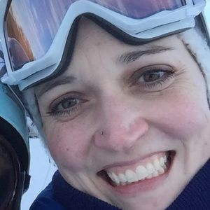 Meet your Posher, Leslie